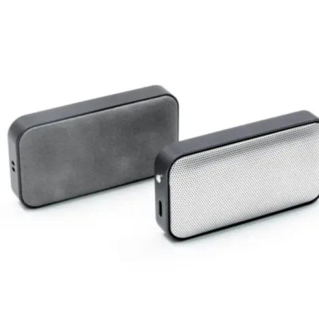 SPEAKER WIRELESS IN ALLUMINIO CON CORDINO cm 9x4,5x1,7